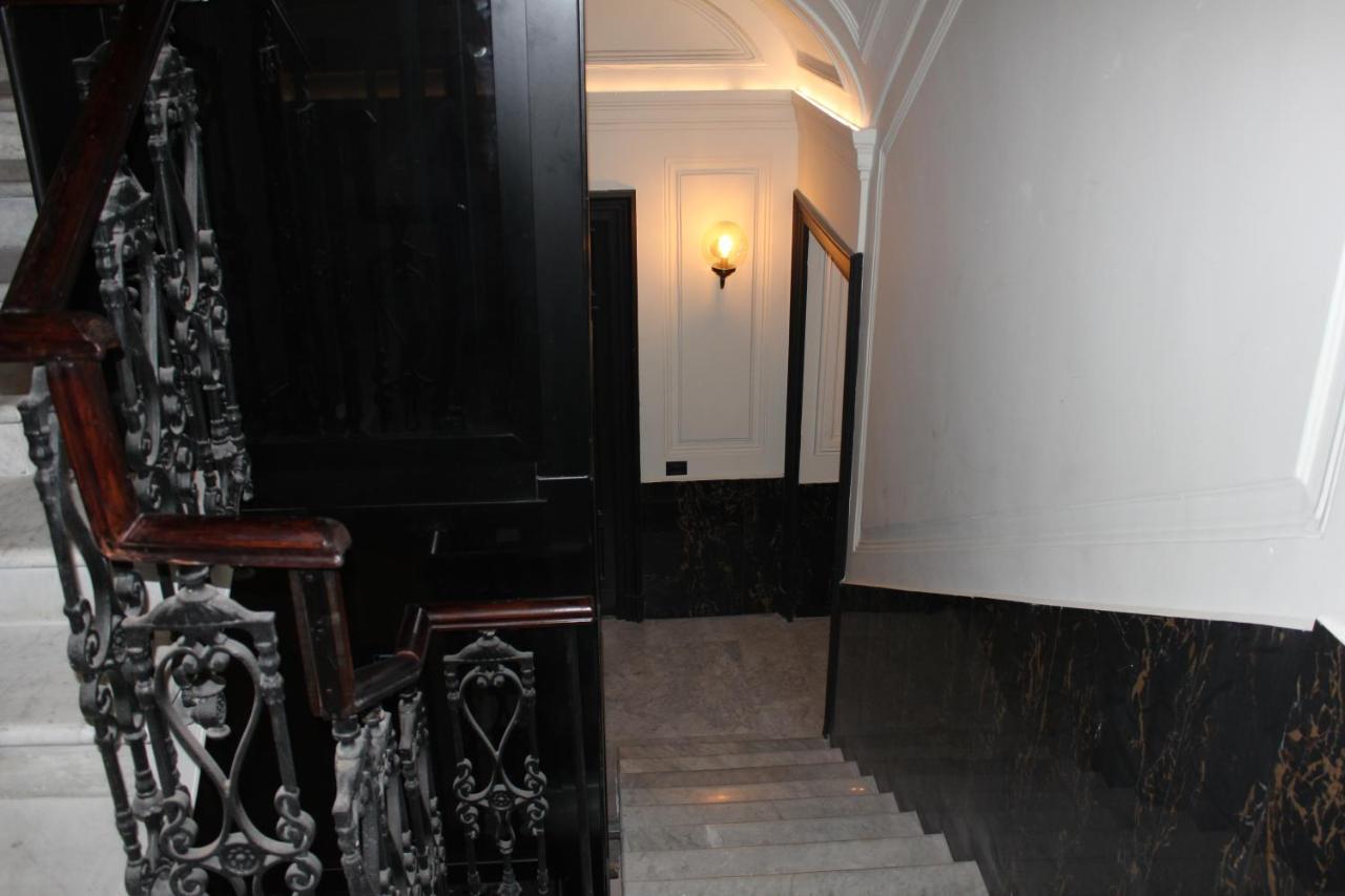 Fafgrandsuitenapoli Exterior photo